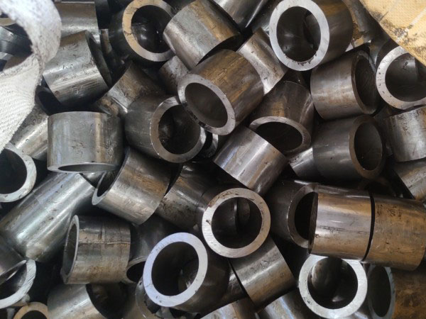 鹤岗无缝钢管切割